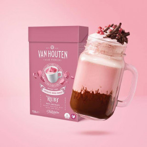 VanHouten_Ruby_Recipes_Glazen_-_Ruby_Strawberries_Cream.png